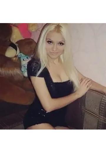 Викуся